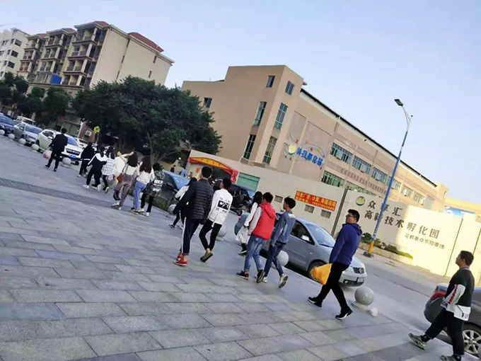 壹定發技术技工学校敬老院之旅